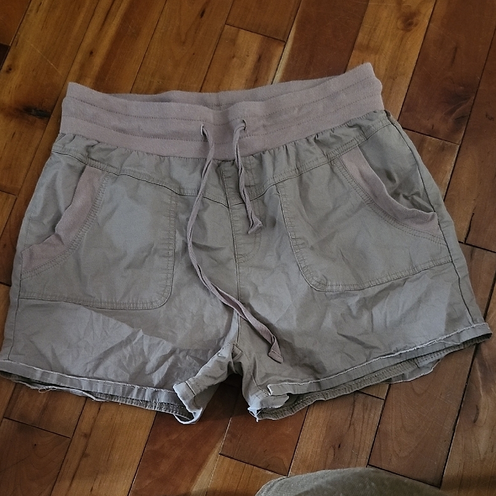 Indigo Rein Tan Women's Cargo Shorts